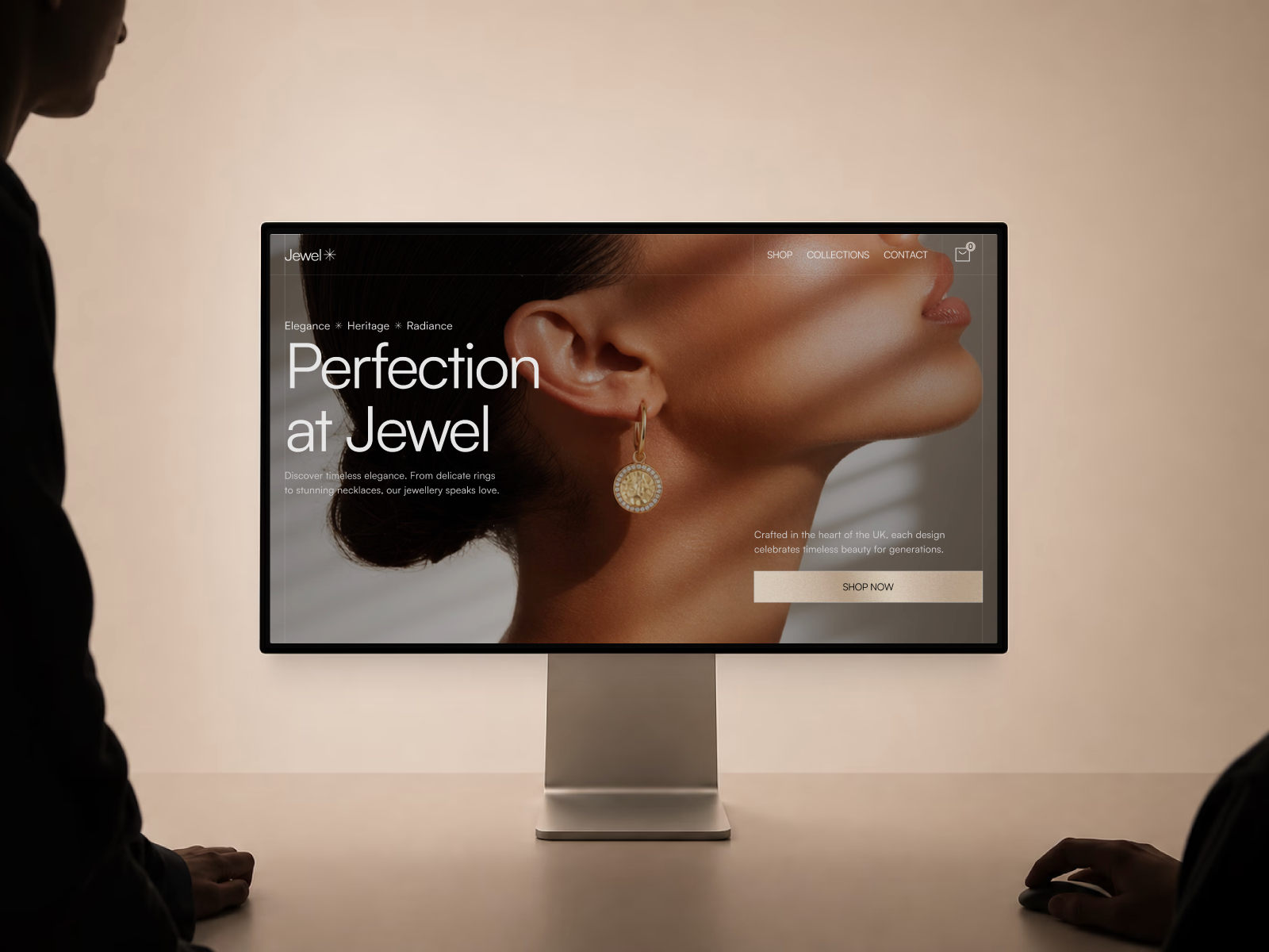 Jewel© — Free Ecommerce Framer Template preview